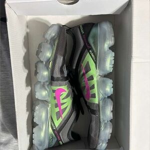 Nike Air Vapormax 2019 SE - Black and Purple